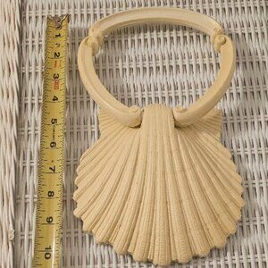HOMCO Vintage Cream Clam Shell Hand Towel Holder Wall Ring Hook